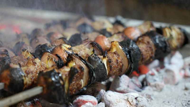Kış aylarının vazgeçilmez lezzeti: Soğan kebabı
