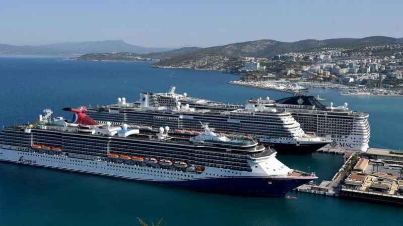 Kuşadası Limanı'na 11 ayda 523 kruvaziyer gemi geldi