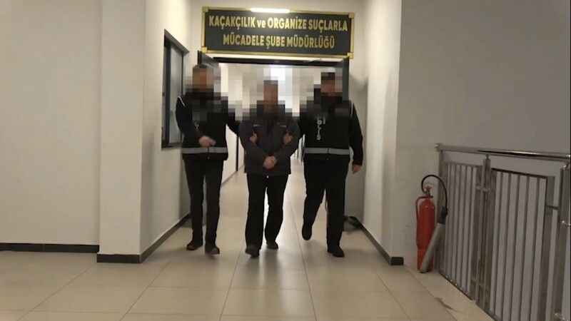 Kocaeli'de FETÖ firarisi yarbay tutuklandı Kocaeli'de FETÖ firarisi yarbay tutuklandı