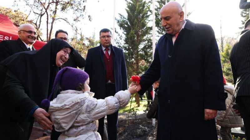 Keçiören'de Cengiz Aytmatov için anma töreni Keçiören'de Cengiz Aytmatov için anma töreni