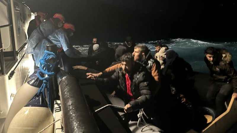 324 göçmen karaya çıkartıldı