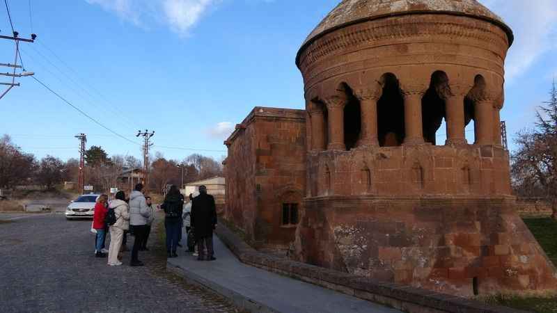 Bitlis'teki Selçuklu Mezarlığı'na ziyaretçi akını