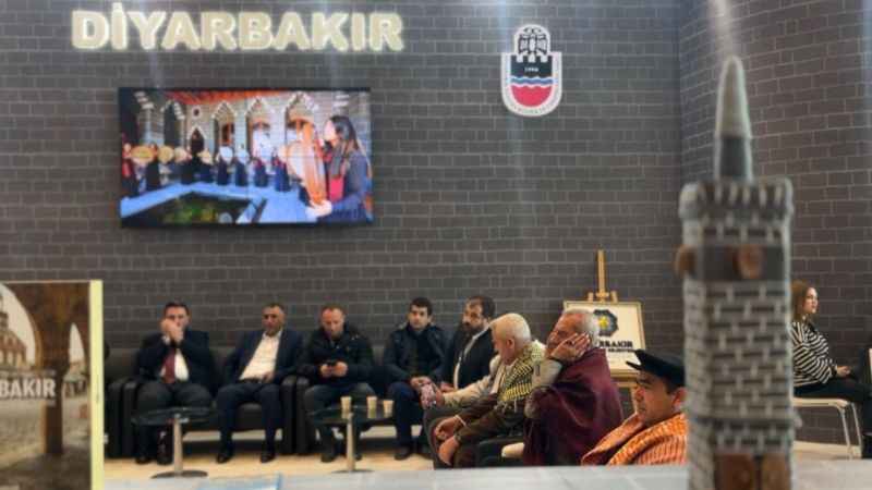 Diyarbakır dengbejleri İstanbul Havalimanı'nda yankılandı Diyarbakır dengbejleri İstanbul Havalimanı'nda yankılandı
