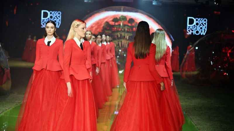 Dünyaca ünlü mankenler Antalya'da podyumdaydı Dünyaca ünlü mankenler Antalya'da podyumdaydı