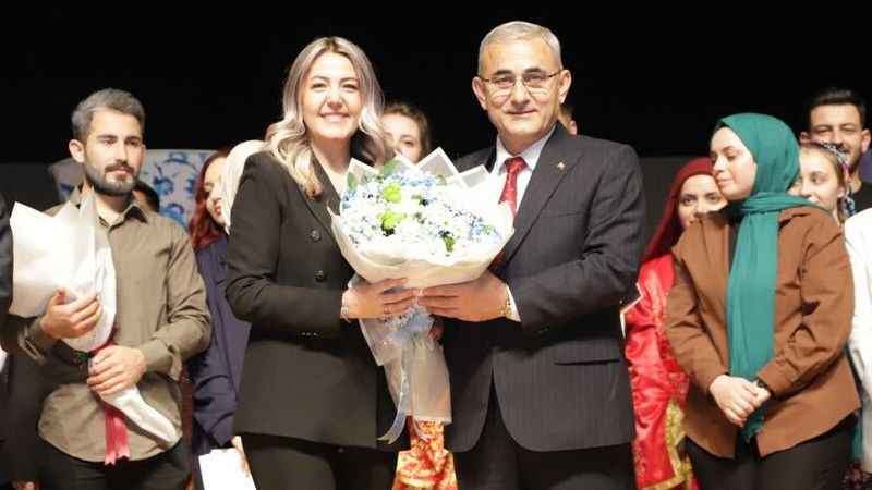 Kütahya'da “Vazomatik” tiyatro severlerle buluştu Kütahya'da “Vazomatik” tiyatro severlerle buluştu