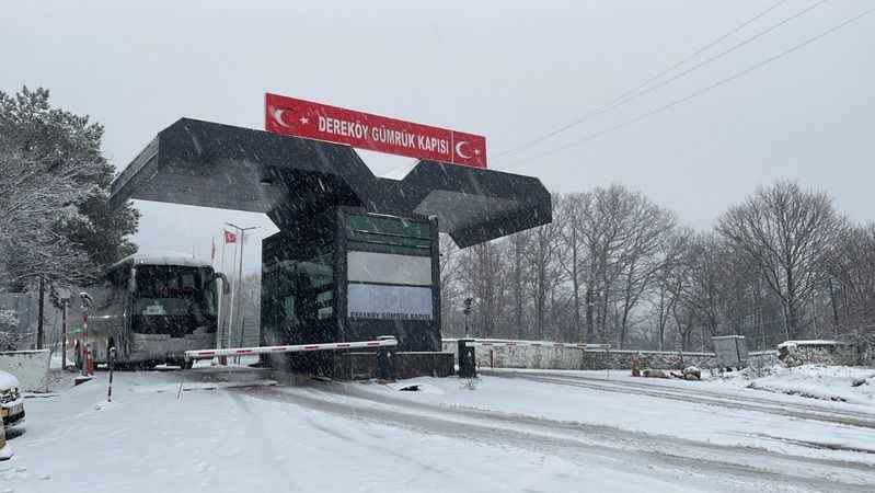 Kırklareli’nin yüksek kesimlerinde kar etkili oluyor Kırklareli’nin yüksek kesimlerinde kar etkili oluyor