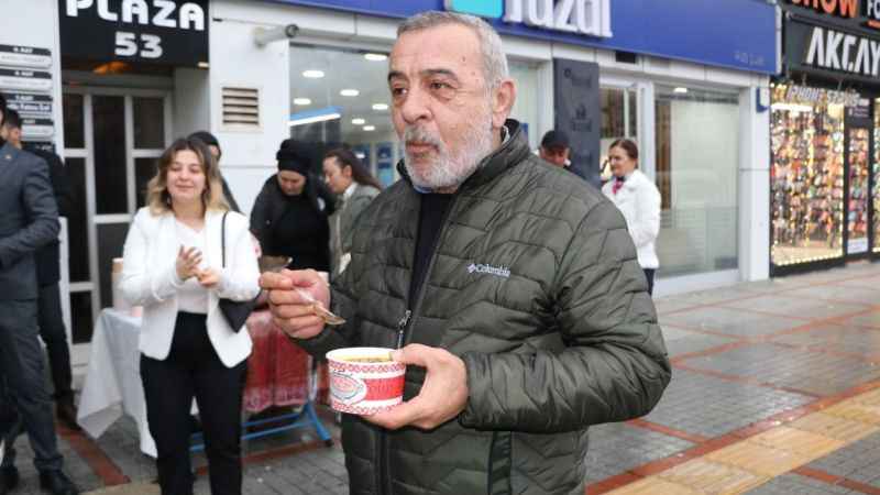 Rizeliler karalahana çorbasına sahip çıktı Rizeliler karalahana çorbasına sahip çıktı