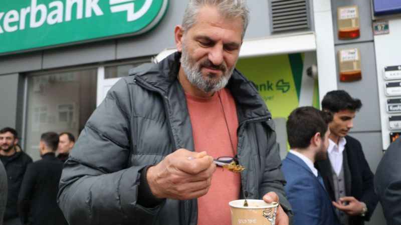 Rizeliler karalahana çorbasına sahip çıktı Rizeliler karalahana çorbasına sahip çıktı