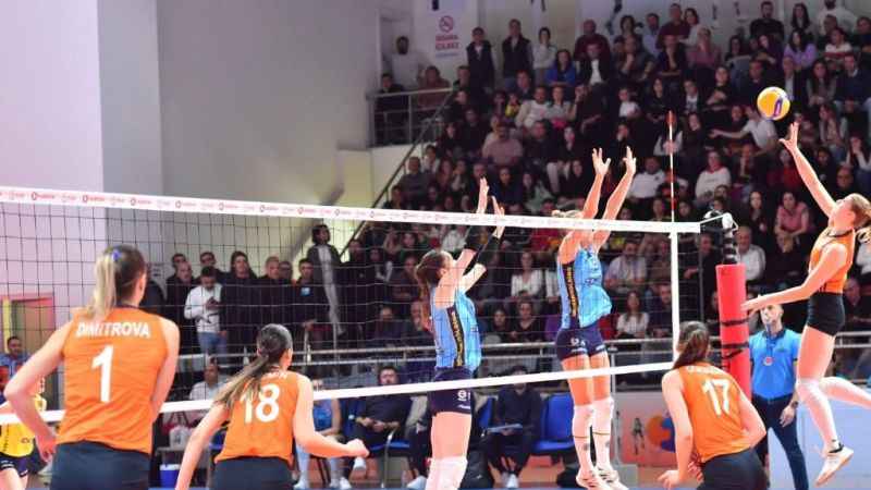 Fenerbahçe Opet, ligde ilk yarıyı lider tamamladı