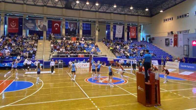 Sultanlar Ligi: Aydın Büyükşehir Belediyespor: 1 - Türk Hava Yolları: 3 Sultanlar Ligi: Aydın Büyükşehir Belediyespor: 1 - Türk Hava Yolları: 3