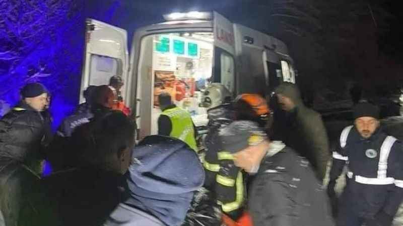 Giresun’da otomobil yayla yolunda uçuruma yuvarlandı: 1 ölü, 3 yaralı Giresun’da otomobil yayla yolunda uçuruma yuvarlandı: 1 ölü, 3 yaralı