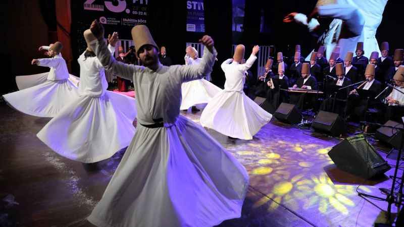 Mevlânâ'ya vuslatın 750’nci yılında anma töreni