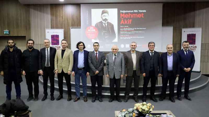 Mehmet Akif, doğumunun 150’nci yılında panelde konuşuldu