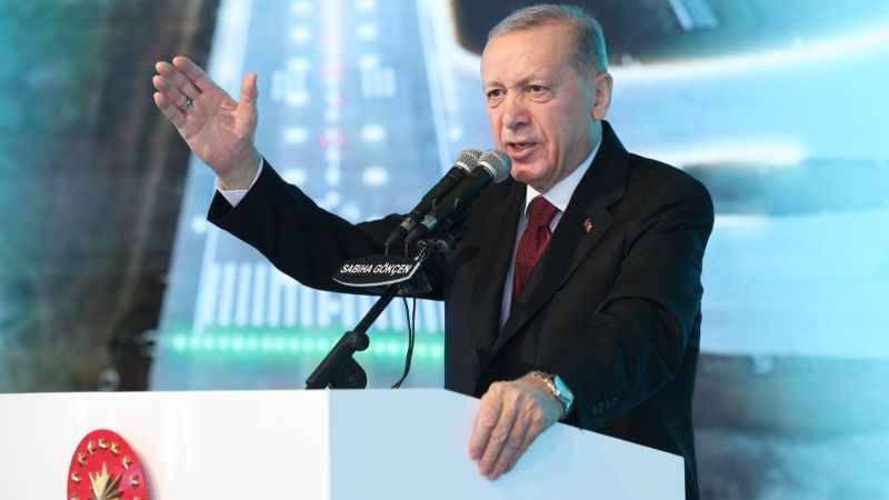 Cumhurbaşkanı Erdoğan: "Her projeye çamur atmak, CHP ve siyasi akrabalarının milli sporudur" Cumhurbaşkanı Erdoğan: "Her projeye çamur atmak, CHP ve siyasi akrabalarının milli sporudur"