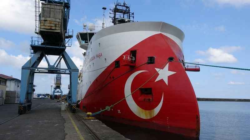 Barbaros Hayrettin Paşa, petrol seferi için beklemede