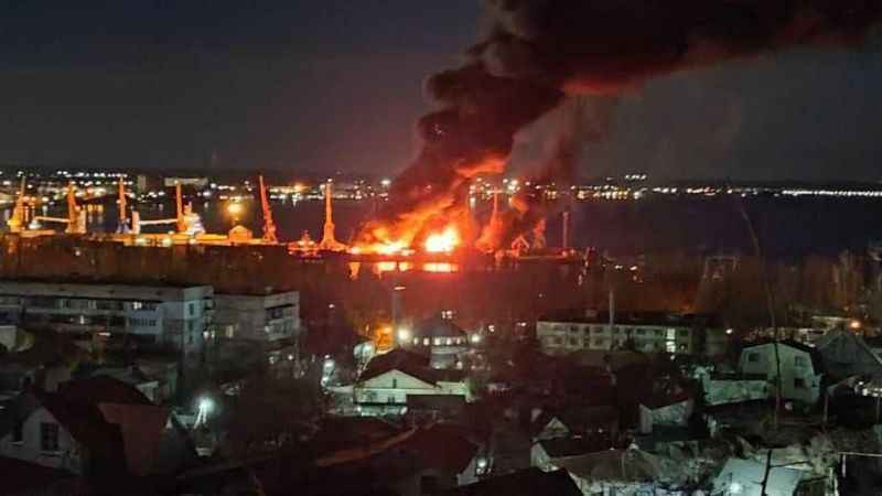Kırım’da Rusya’ya ait çıkarma gemisi imha edildi