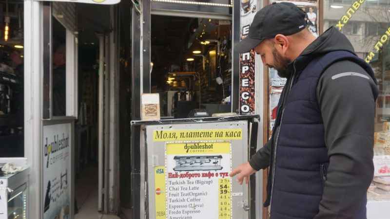 Fiyat listeleri kafe ve lokantaların girişine konuldu Fiyat listeleri kafe ve lokantaların girişine konuldu