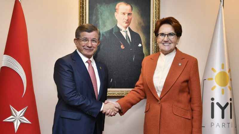 Davutoğlu'ndan Akşener'e ziyaret Davutoğlu'ndan Akşener'e ziyaret
