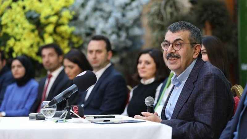 Bakan Tekin: Öğretmenliği taçlandıracağız