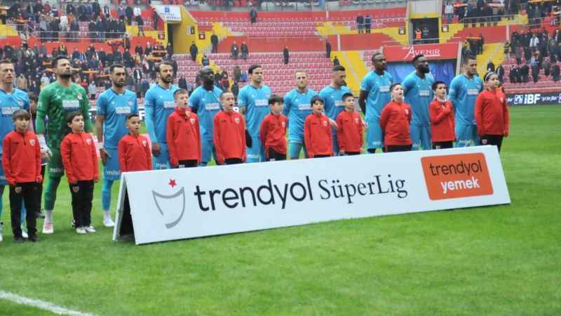 Sivasspor ligdeki 6. galibiyetini Sivasspor karşısında elde etti Sivasspor ligdeki 6. galibiyetini Sivasspor karşısında elde etti