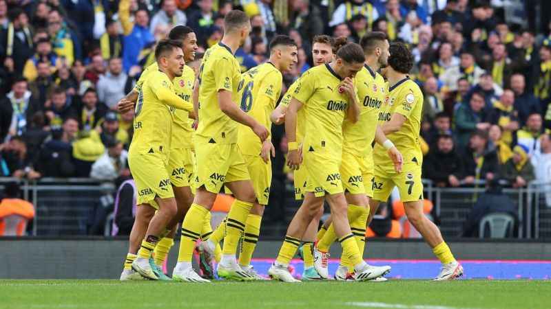 Fenerbahçe'nin deplasmanda bileği bükülmüyor Fenerbahçe'nin deplasmanda bileği bükülmüyor