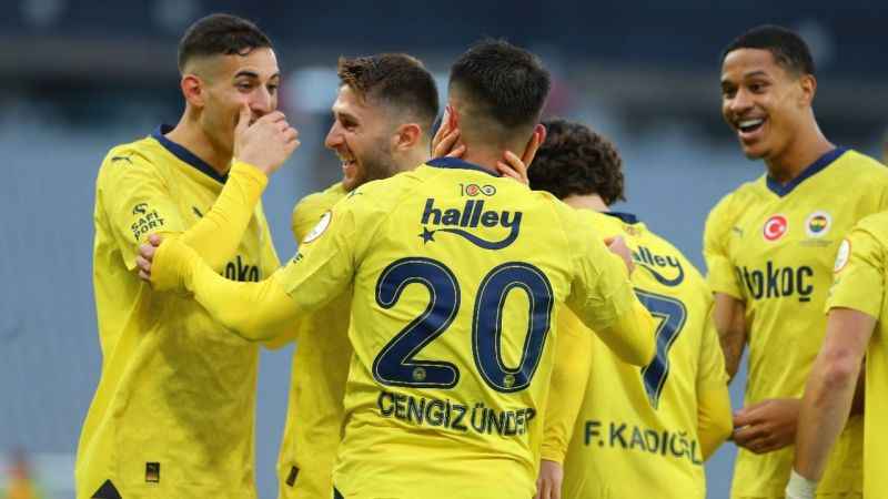 Fenerbahçe Çaykur Rizespor ve Pendikspor'ın ardından 3. defa 5 gol attı Fenerbahçe Çaykur Rizespor ve Pendikspor'ın ardından 3. defa 5 gol attı