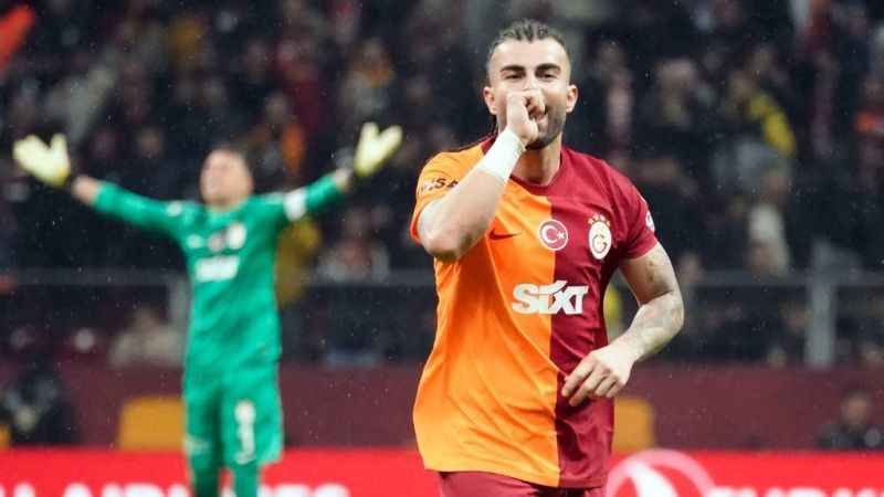 Abdülkerim Bardakçı forvet gibi