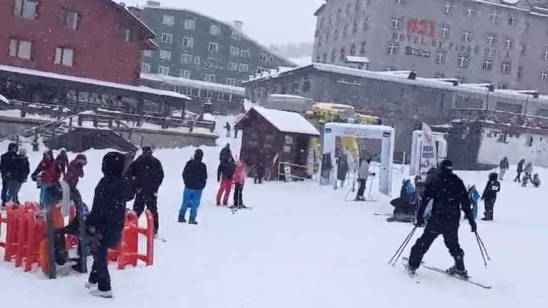 Yılbaşına karsız giren Uludağ'da kar 30 santime ulaştı