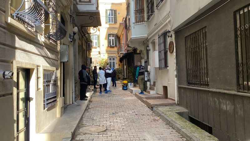 Galata’da şüpheli turist ölümü