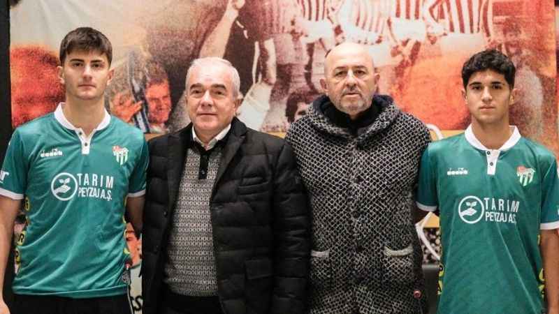 Bursaspor'da iki yeni profesyonel sözleşme Bursaspor'da iki yeni profesyonel sözleşme