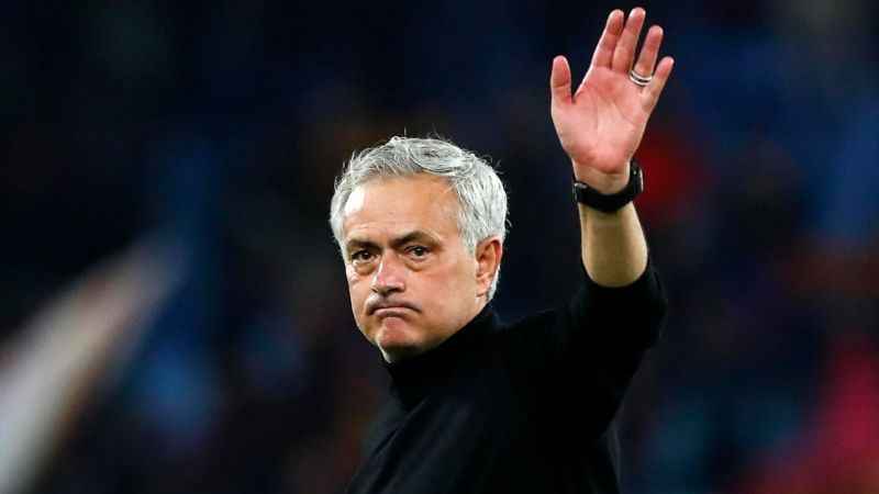 Roma ile Jose Mourinho yolları ayırdı Roma ile Jose Mourinho yolları ayırdı