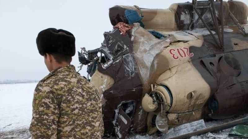 Kırgızistan’da askeri helikopter eğitim sırasında düştü Kırgızistan’da askeri helikopter eğitim sırasında düştü