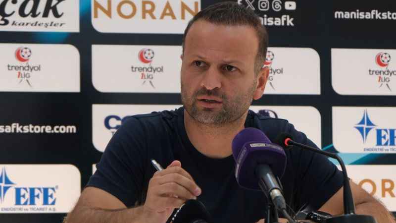 İstanbulspor'da Murat Yakın'ın yerine Osman Zeki Korkmaz getirildi İstanbulspor'da Murat Yakın'ın yerine Osman Zeki Korkmaz getirildi