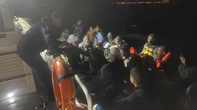 38 kaçak göçmen yakalandı 38 kaçak göçmen yakalandı