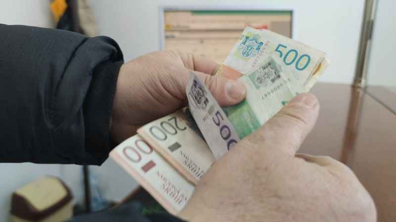 Kosova, Sırp para birimi dinarın kullanımını yasakladı