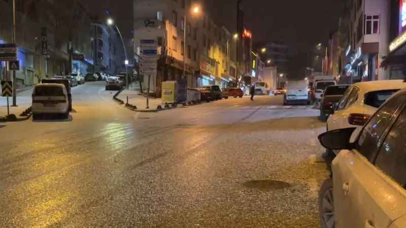 İstanbul'da kar yağışı etkili olmaya başladı İstanbul'da kar yağışı etkili olmaya başladı