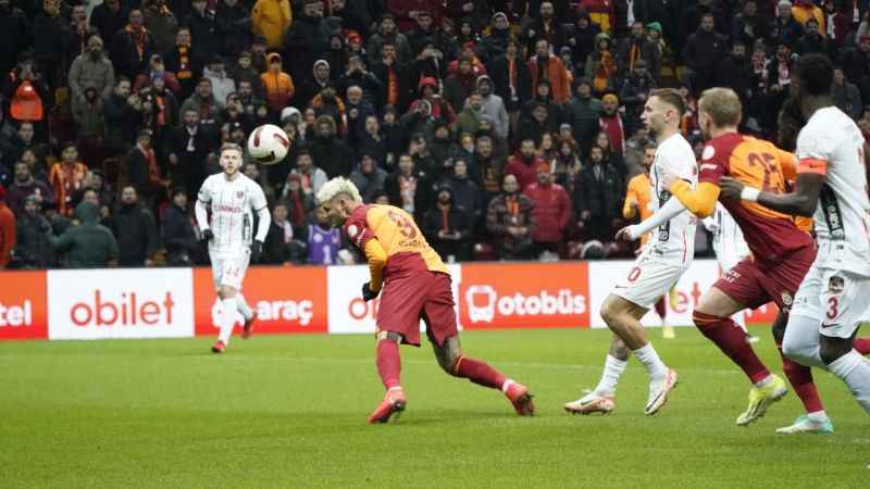 Galatasaray, Gaziantep FK karşısında son dakikada güldü