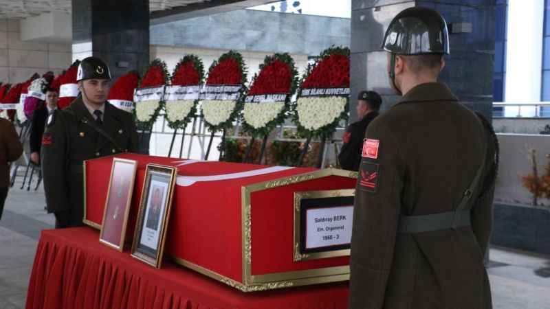 Eski 3. Ordu Komutanı emekli Orgeneral Berk toprağa verildi Eski 3. Ordu Komutanı emekli Orgeneral Berk toprağa verildi