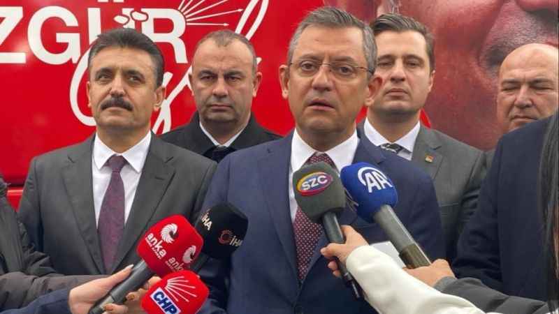 CHP lideri Özel: “Lütfü bey ile devam ediyoruz"