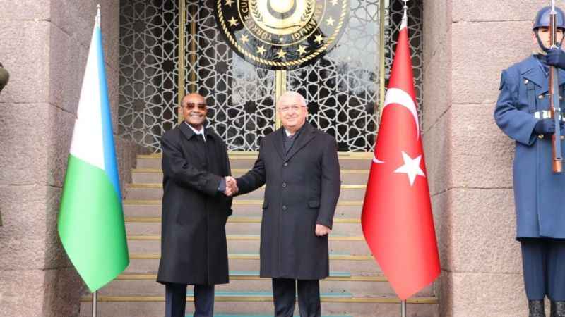 Bakan Güler, Cibutili mevkidaşı ile bir araya geldi