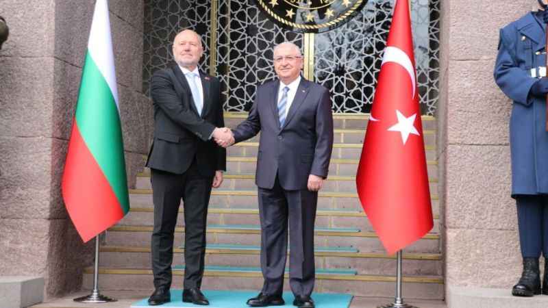 Bakan Güler, Bulgar mevkidaşı Tagarev ile bir araya geldi
