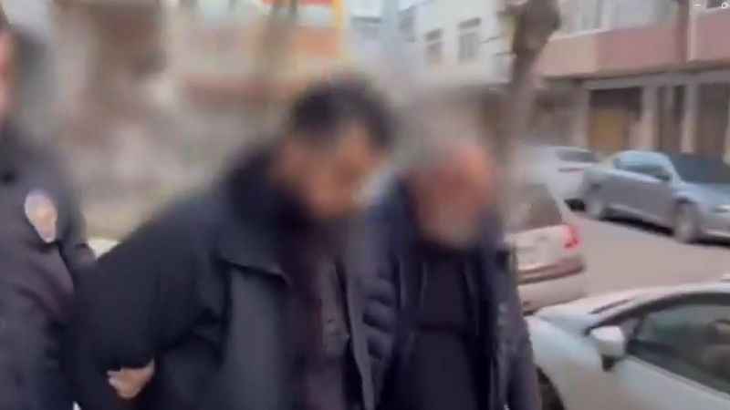 Kayseri merkezli 10 ilde "SİBERGÖZ-22" operasyonu: 15 gözaltı Kayseri merkezli 10 ilde "SİBERGÖZ-22" operasyonu: 15 gözaltı