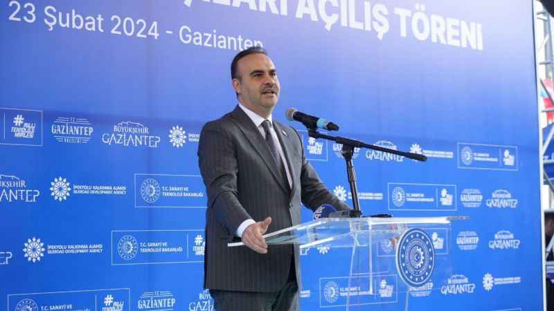 Bakan Kacır: "Deprem bölgesinde devletimizin tüm imkânlarını en üst düzeyde seferber ettik”