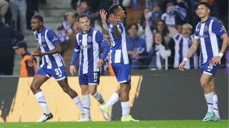 Portekiz derbisinde kazanan 5 golle Porto oldu
