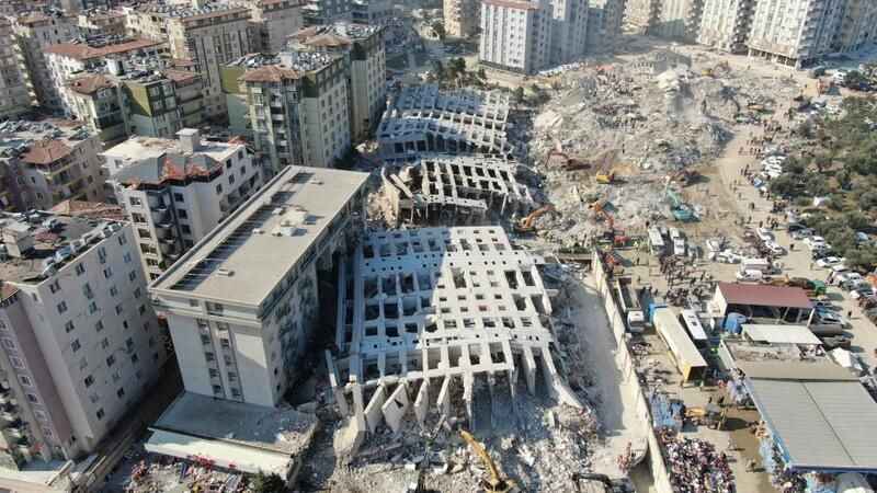 Bine yakın insana mezar olan Rönesans Rezidans davasının ilk duruşması bugün görülüyor