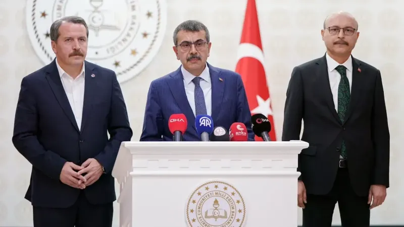 Bakan Tekin: "(Öğretmenlere şiddet) Bu tür fiillere karşı cezaların yüzde 50 oranında artırımlı olarak verilmesini teklif ettik"