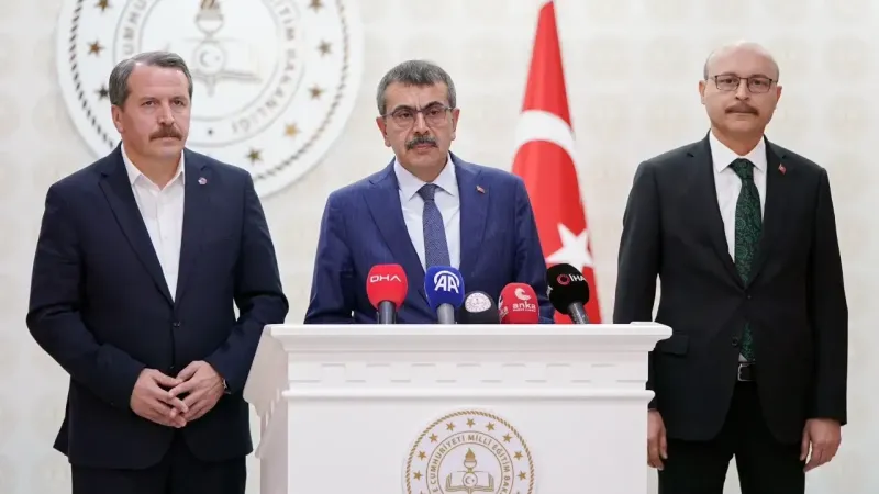 Bakan Tekin: "(Öğretmenlere şiddet) Bu tür fiillere karşı cezaların yüzde 50 oranında artırımlı olarak verilmesini teklif ettik"