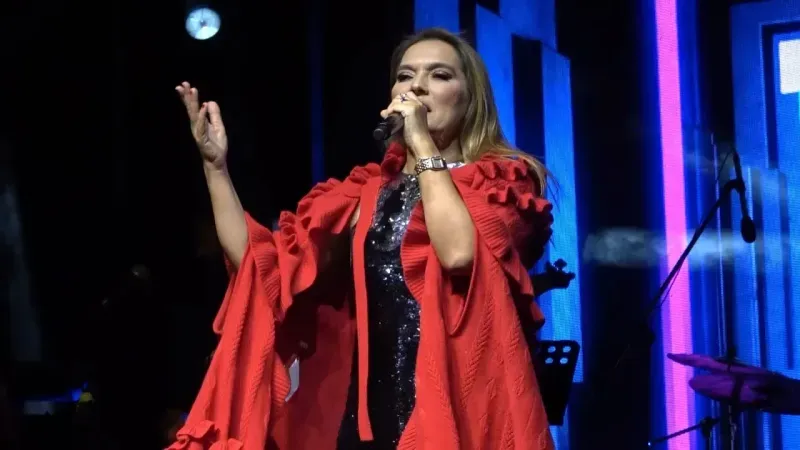 18 bin lira su faturası gelen şarkıcı Akalın’a MUSKİ’den fatura cevabı