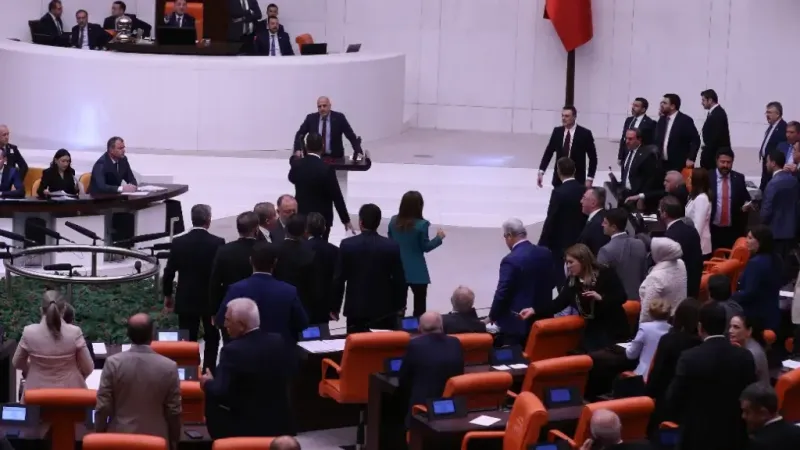 MHP Lideri Bahçeli’den yumrukların havada uçuştuğu Meclis oturumuna ilişkin paylaşım