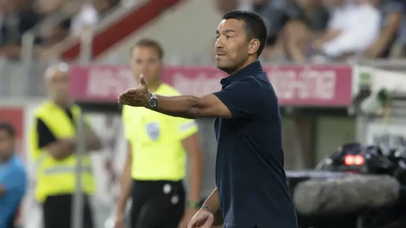 Bronckhorst: "Haftaya farklı bir maç olacak"